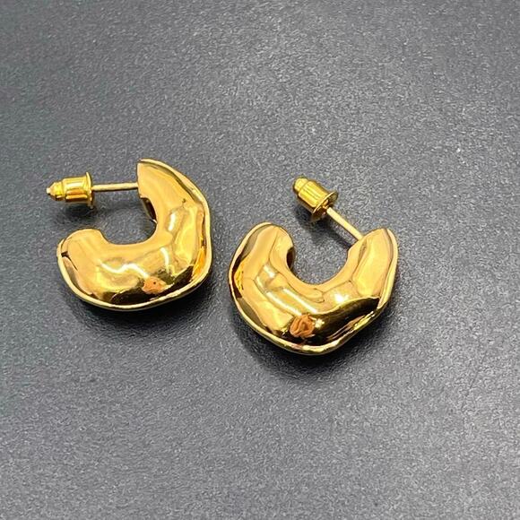 Missoma Small Organic Textured and Smooth Hoop‎ - Picture 5 of 9